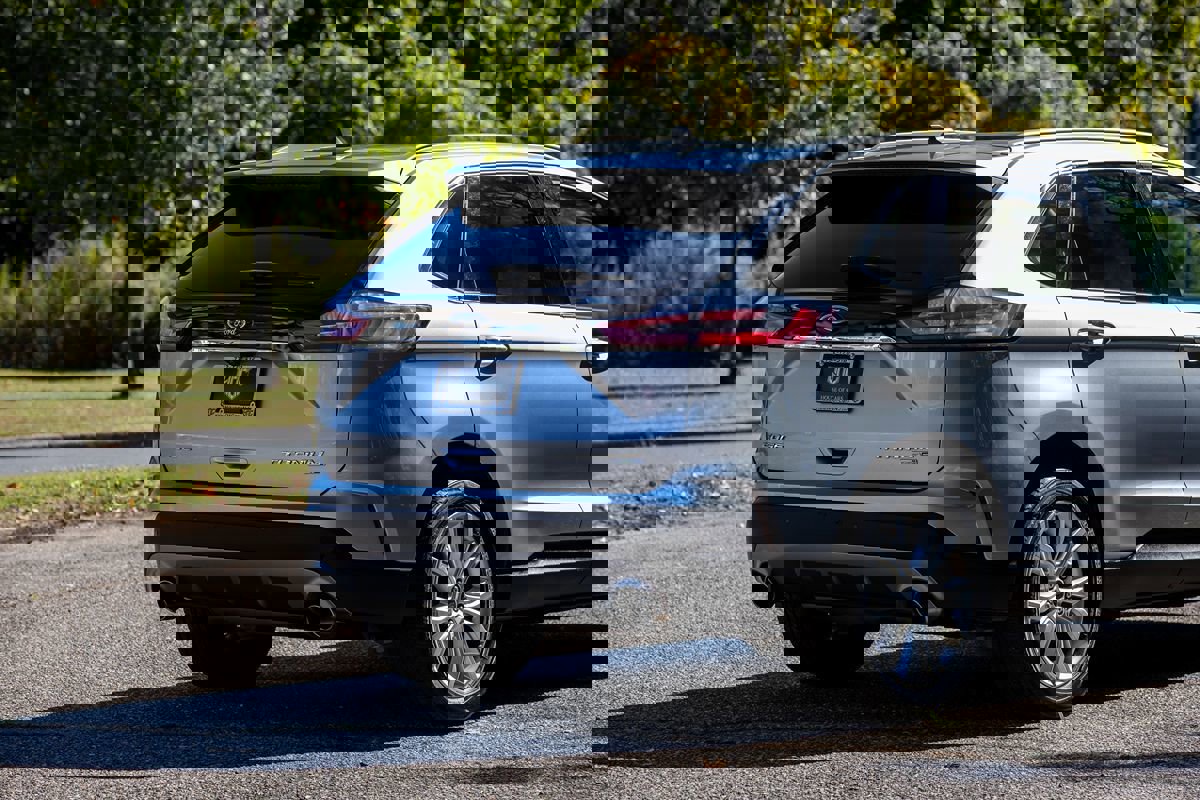 Used 2020 Ford Edge Titanium w/ Cargo Accessory Package image 5