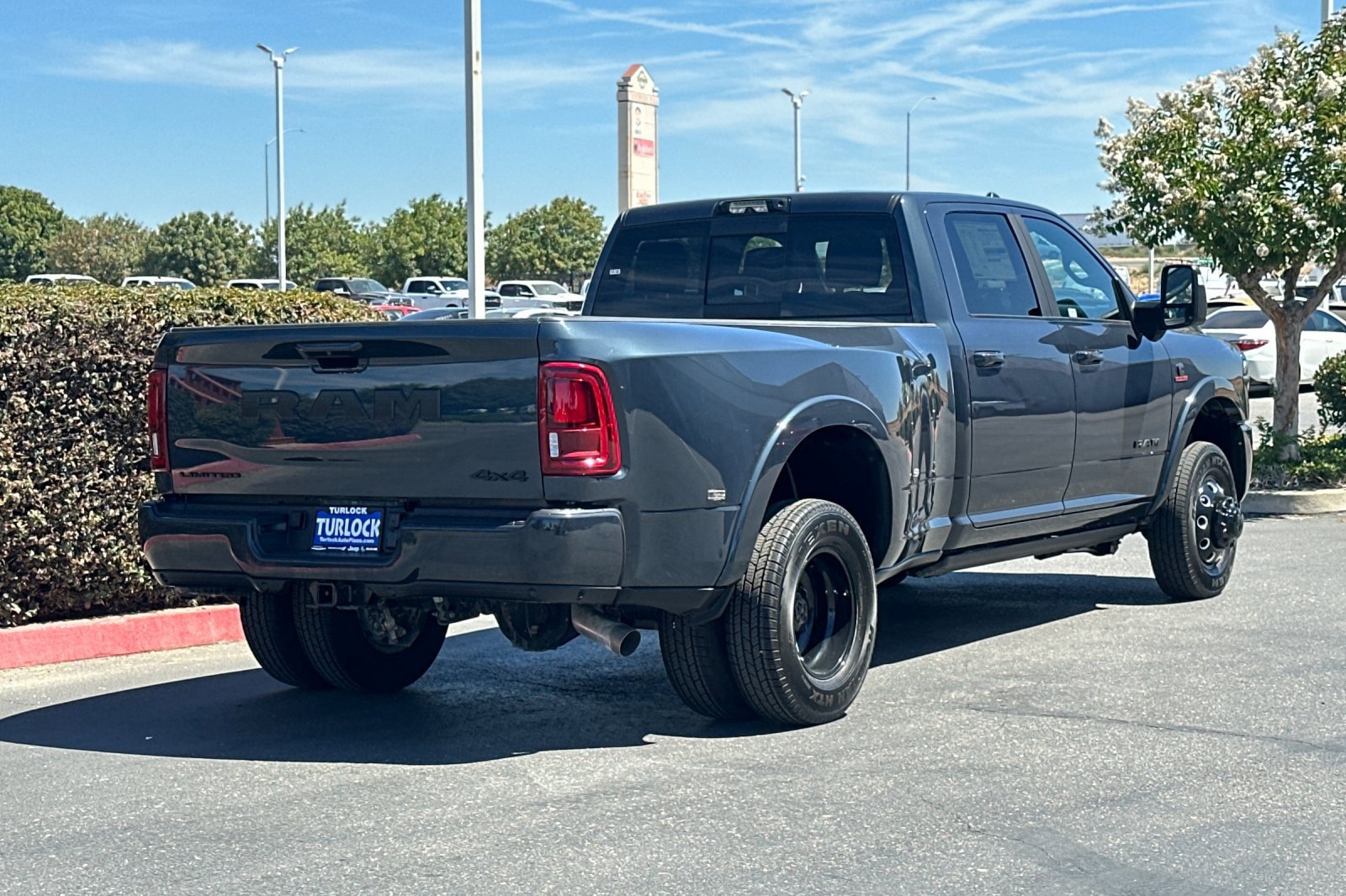 New 2025 RAM 3500 Limited image 4
