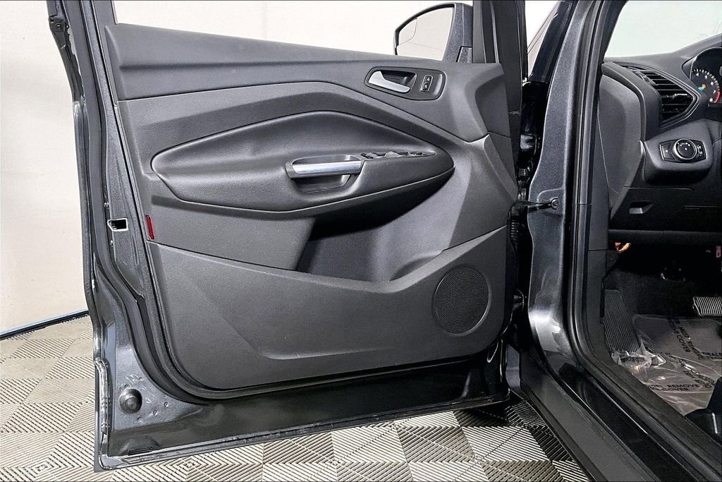 Used 2016 Ford Escape SE image 21