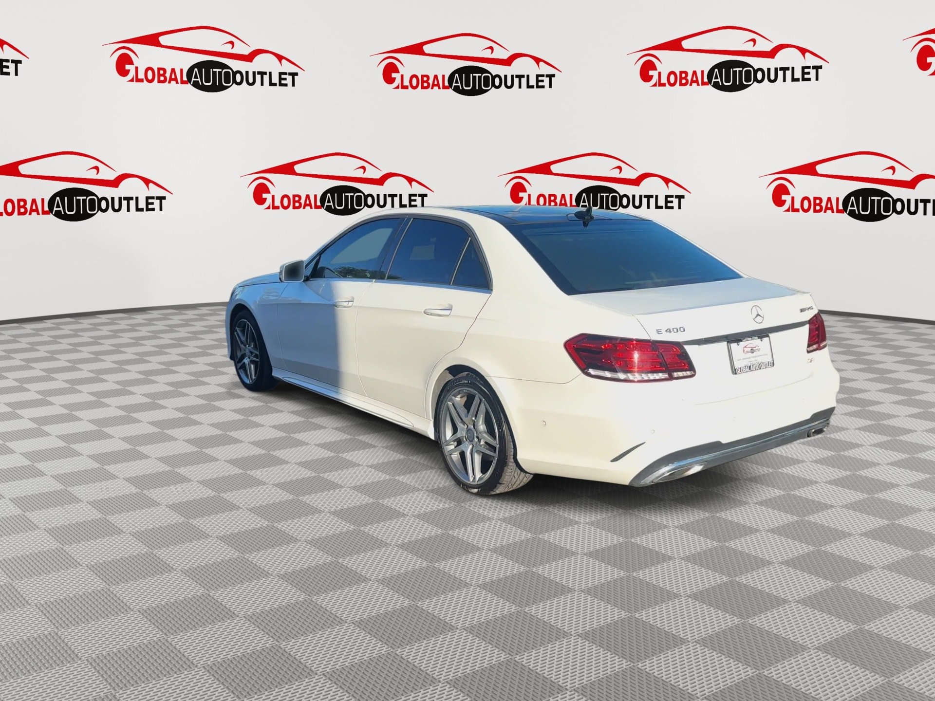 Used 2016 Mercedes-Benz E 400 Sedan image 6