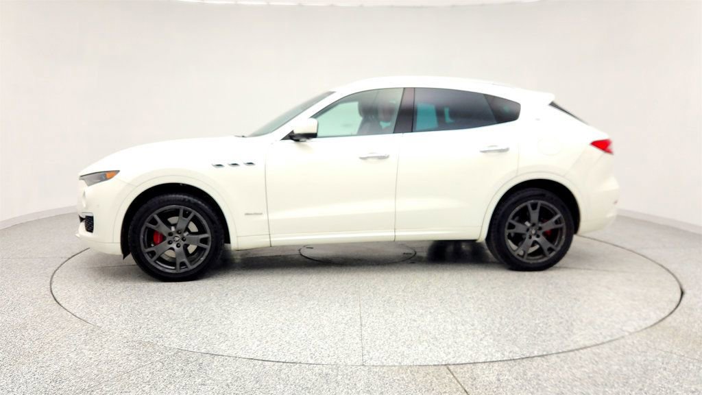 Used 2019 Maserati Levante GranLusso image 8
