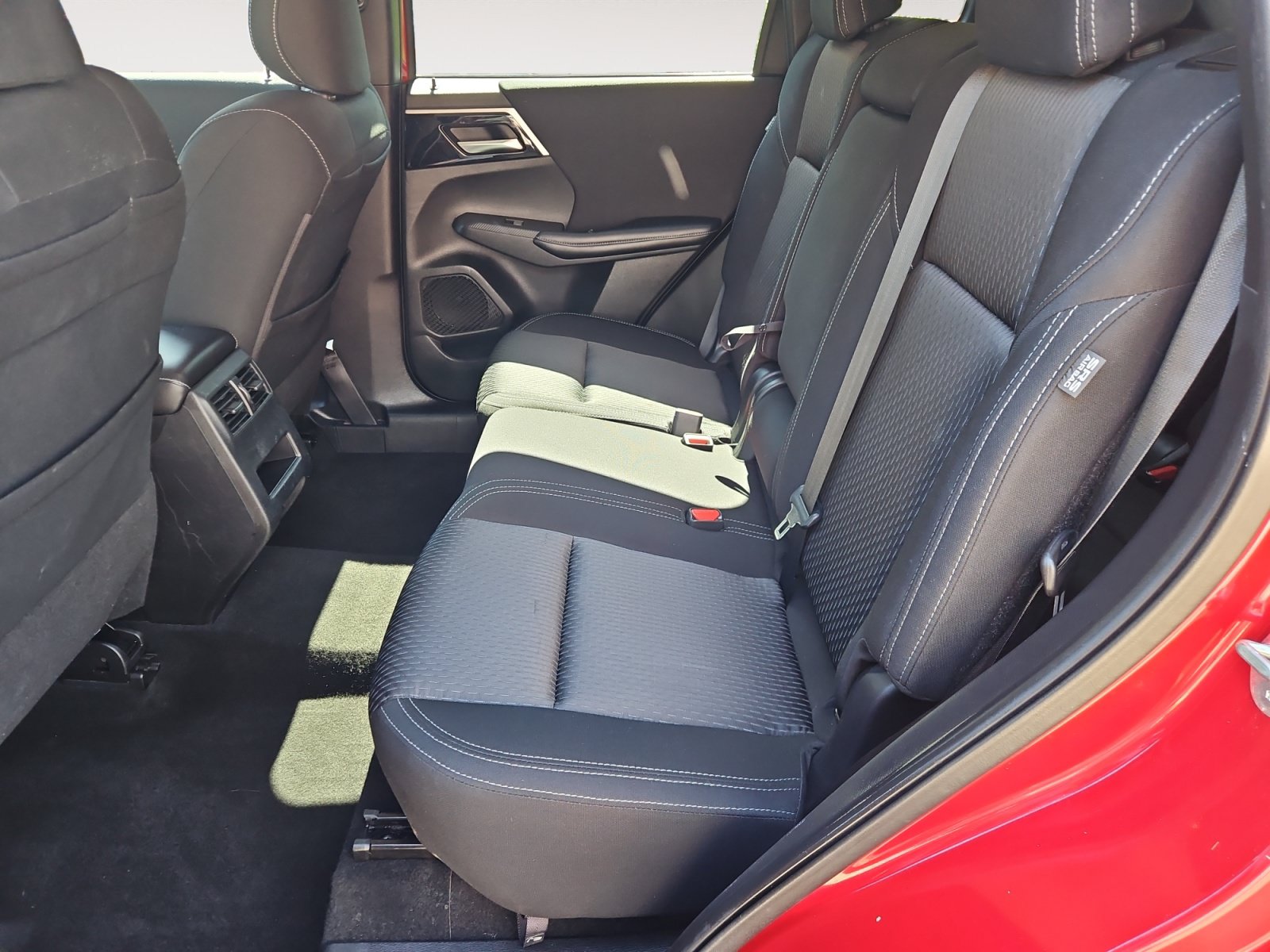 Used 2022 Mitsubishi Outlander ES AWD/4WD image 13