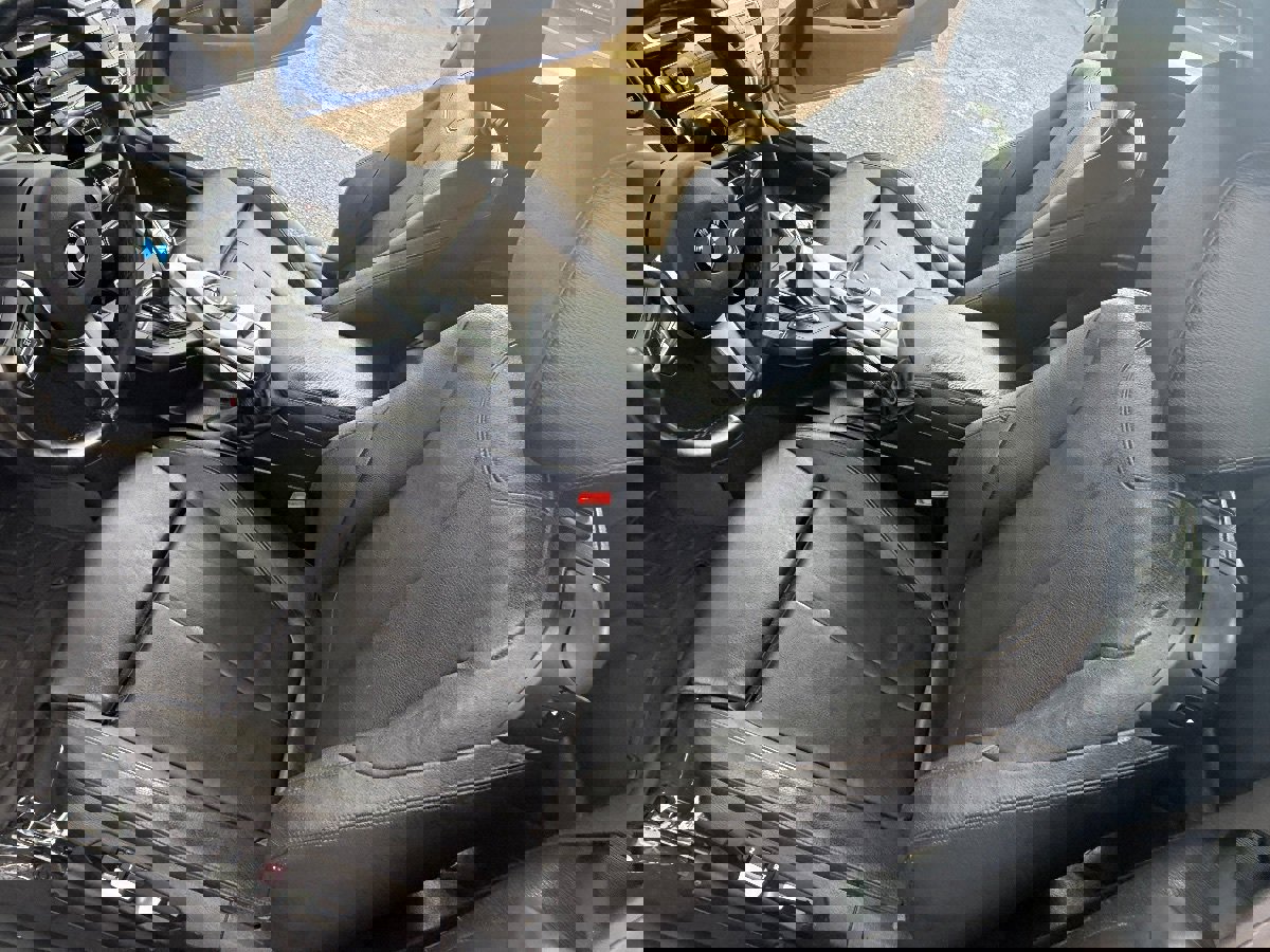 Used 2016 BMW M235i xDrive Convertible image 22