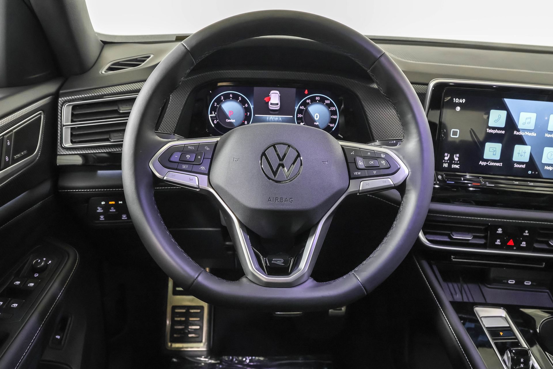 New 2026 Volkswagen Atlas Cross Sport SEL Premium R-Line image 23