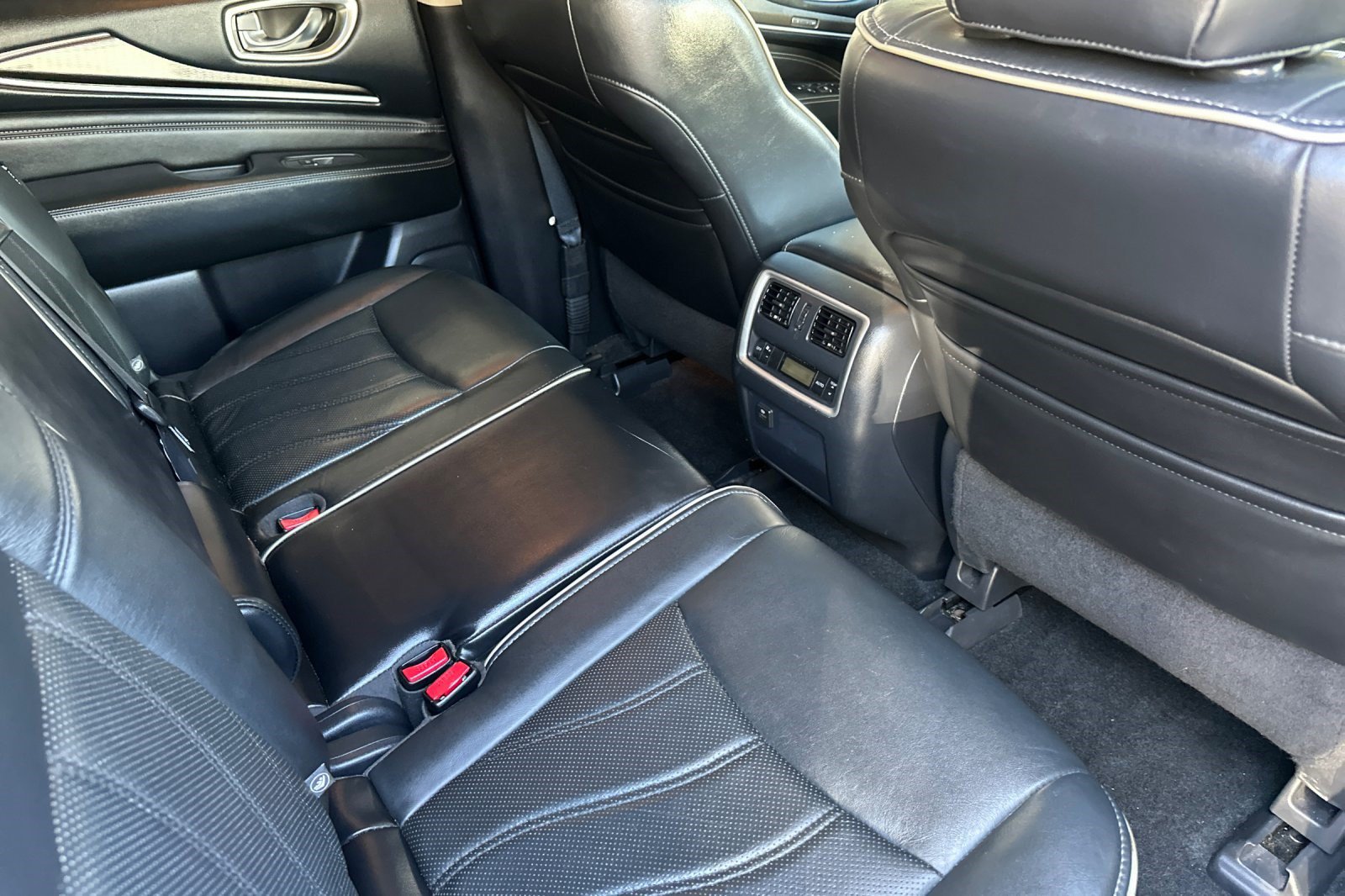 Used 2019 INFINITI QX60 Luxe w/ Essential Package AWD/4WD image 33