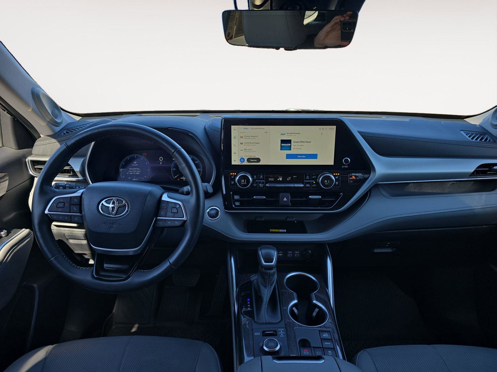Used 2023 Toyota Highlander Platinum image 9