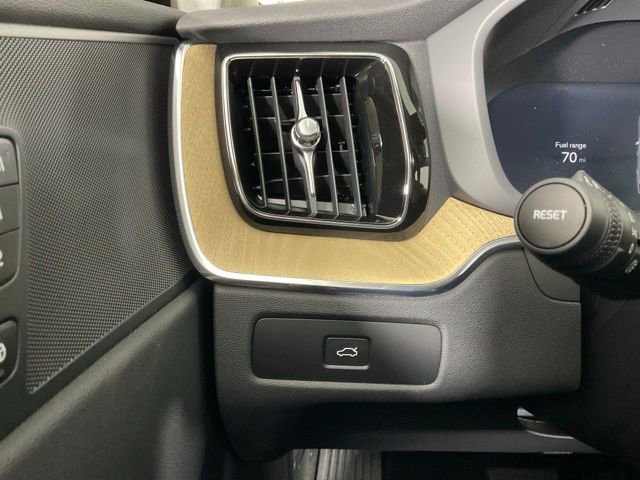 New 2026 Volvo XC60 B5 Core w/ Protection Package Premier image 25