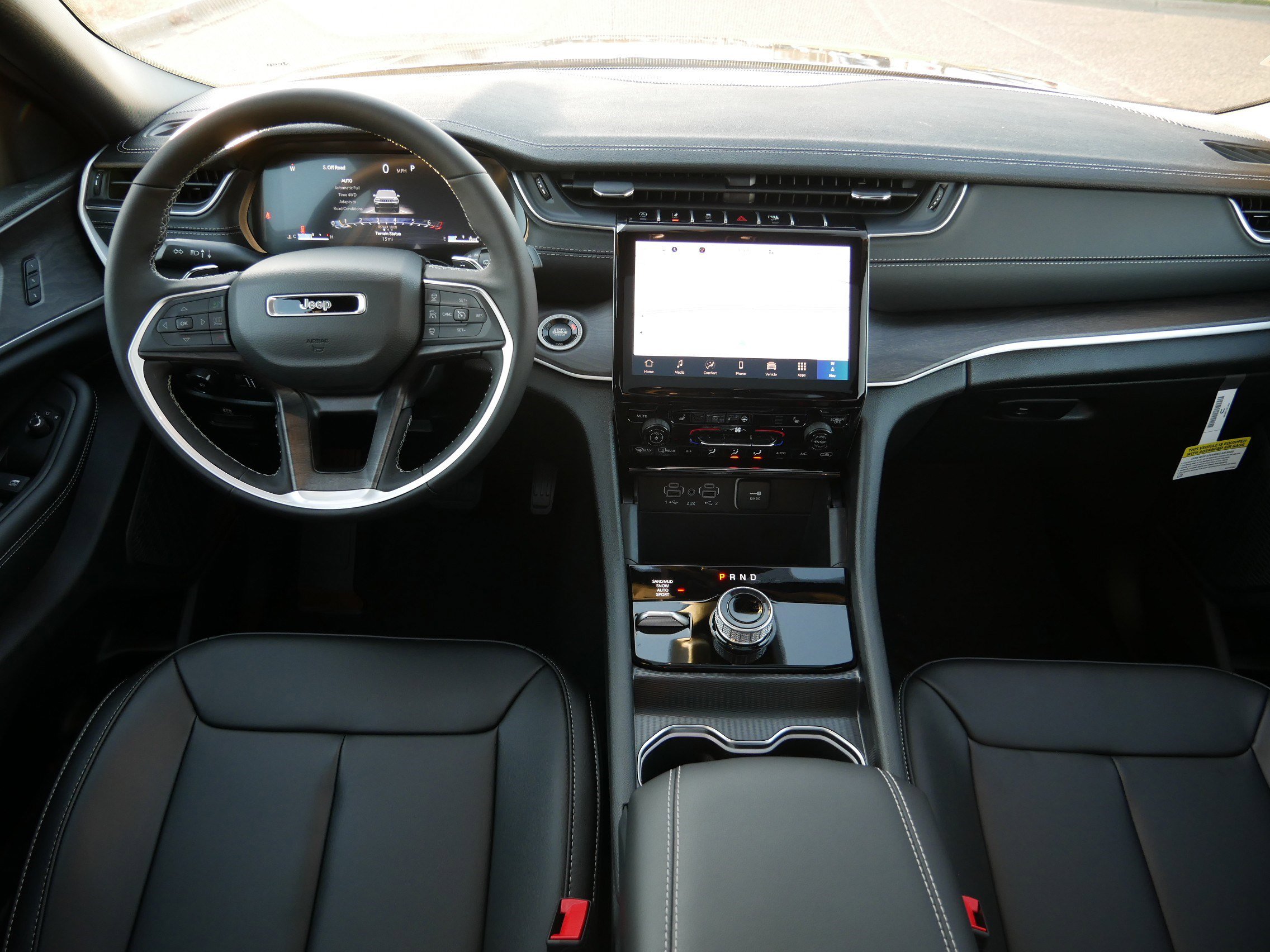 New 2025 Jeep Grand Cherokee L Limited w/ Black Appearance Package image 10