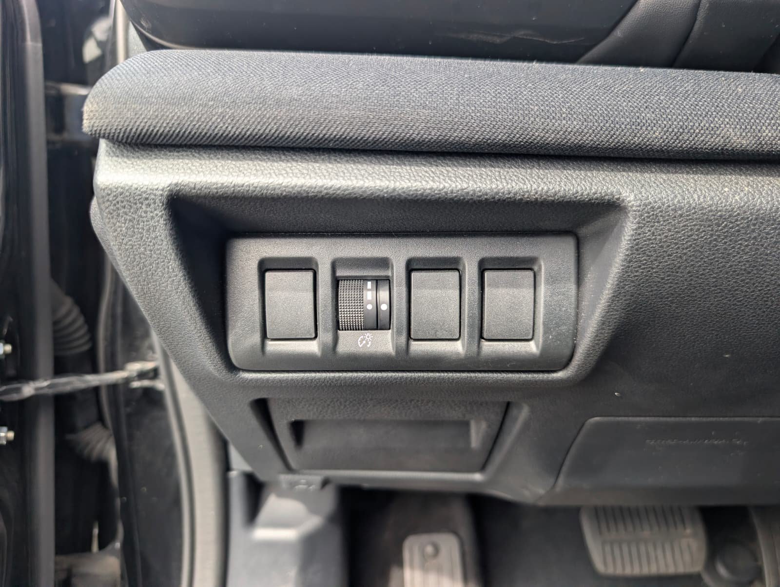 Used 2022 Subaru Outback Premium AWD/4WD image 17