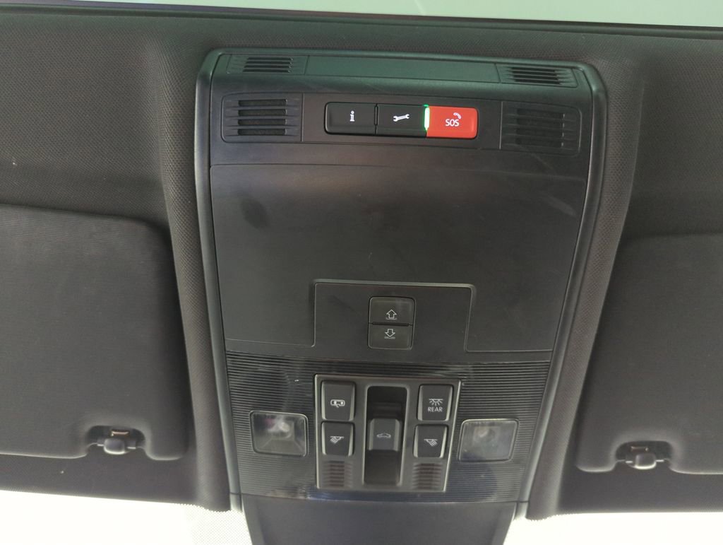 Used 2022 Volkswagen Tiguan SE R-Line image 29