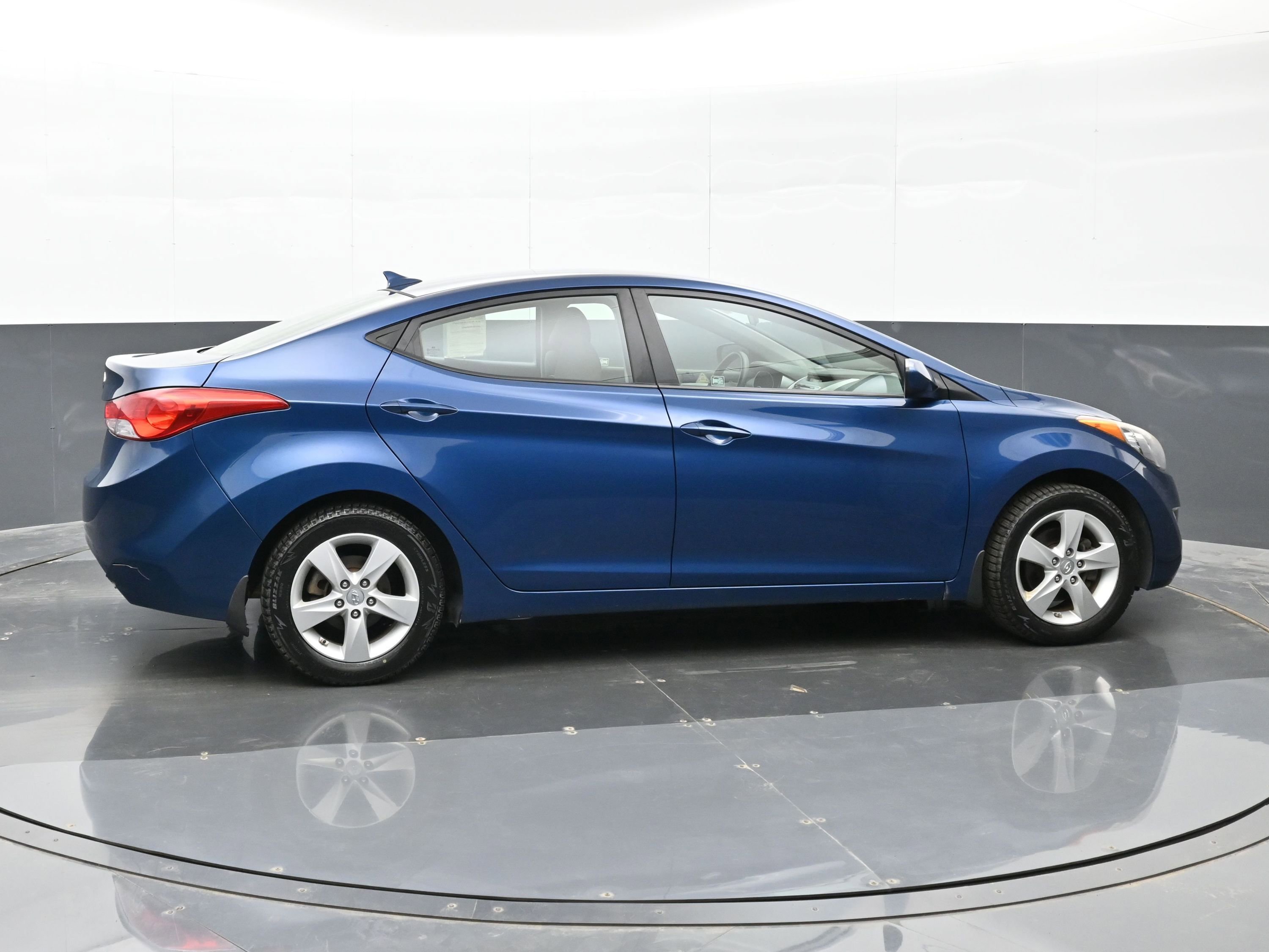 Used 2013 Hyundai Elantra GLS w/ Preferred Pkg FWD image 5