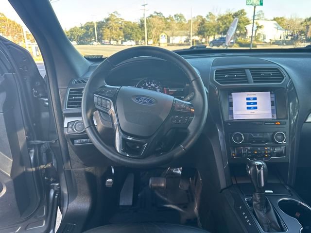Used 2019 Ford Explorer XLT w/ Equipment Group 202A image 16