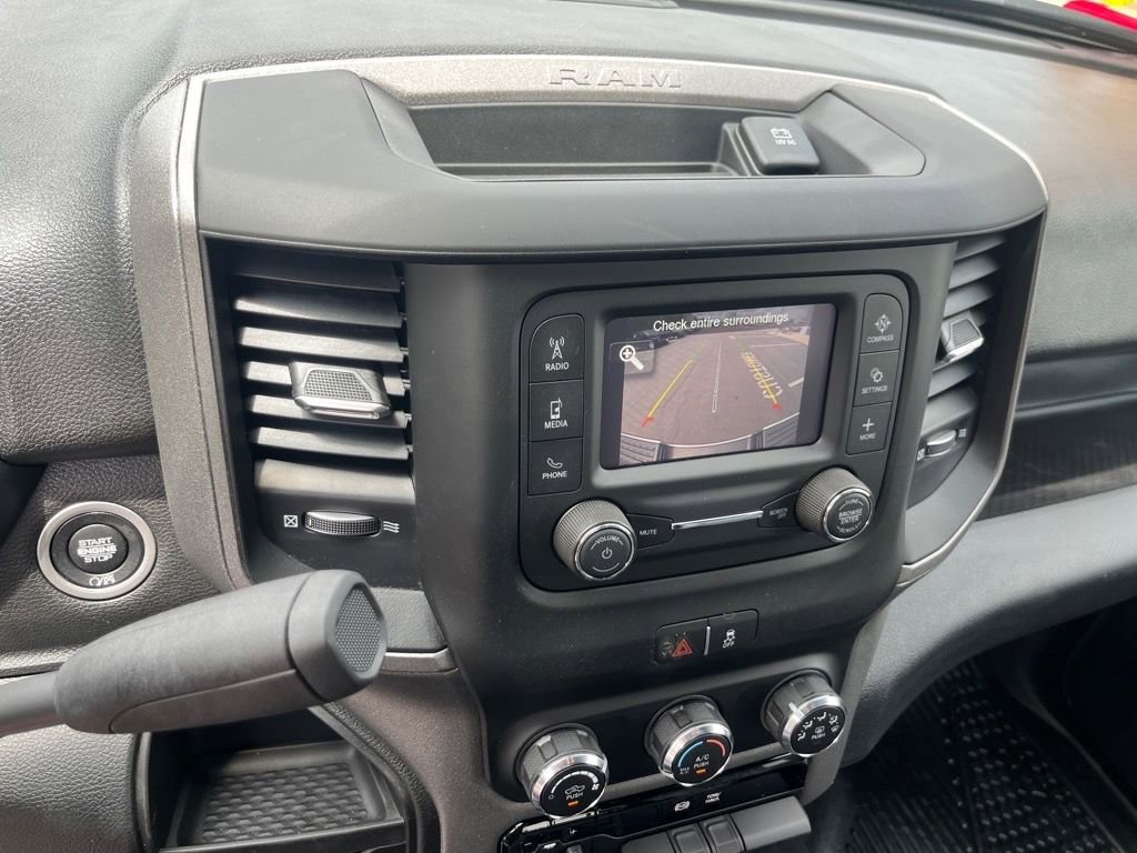 Used 2024 RAM 2500 Tradesman w/ Chrome Appearance Group image 11