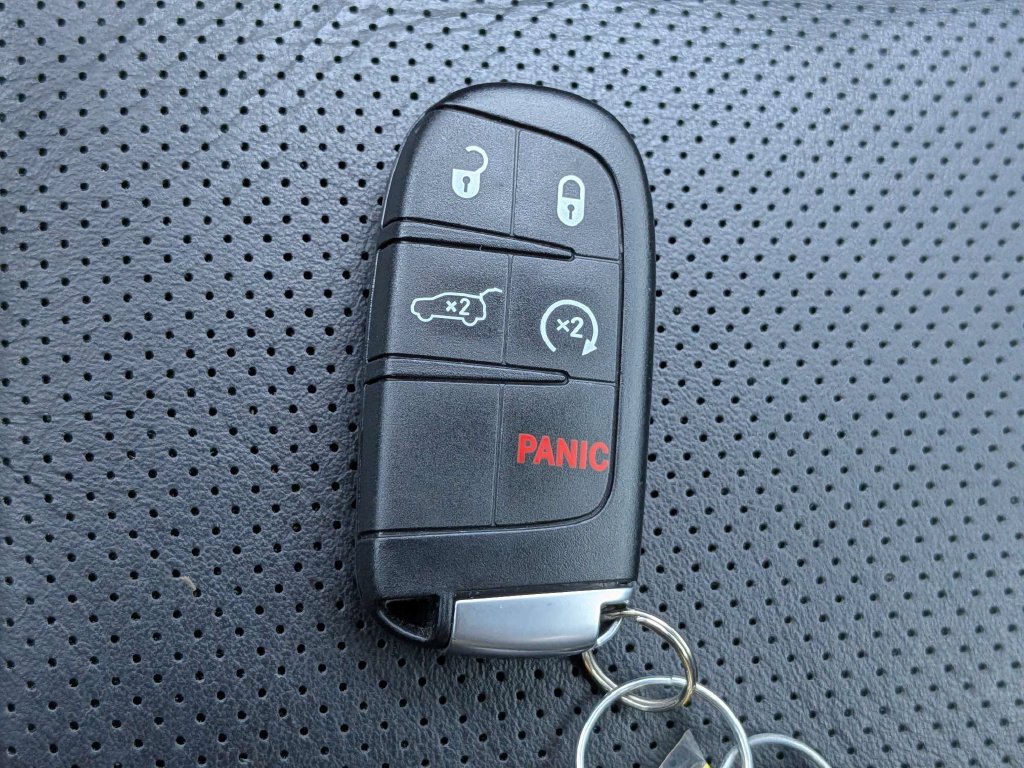 Used 2024 Dodge Durango R/T RWD image 32