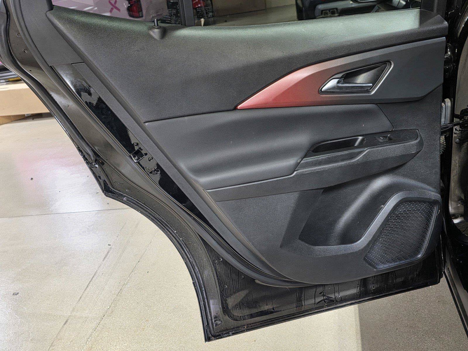 Used 2024 Chevrolet Equinox EV RS FWD image 10