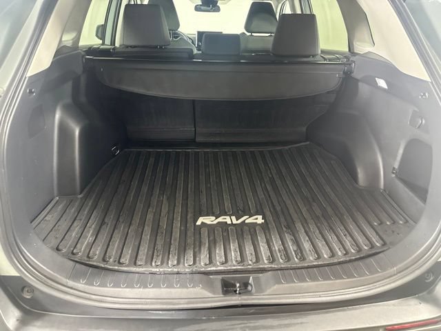 Used 2023 Toyota RAV4 XLE AWD/4WD image 10