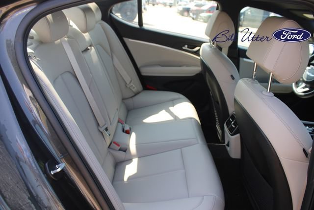 Used 2023 Genesis G70 2.0T RWD image 13