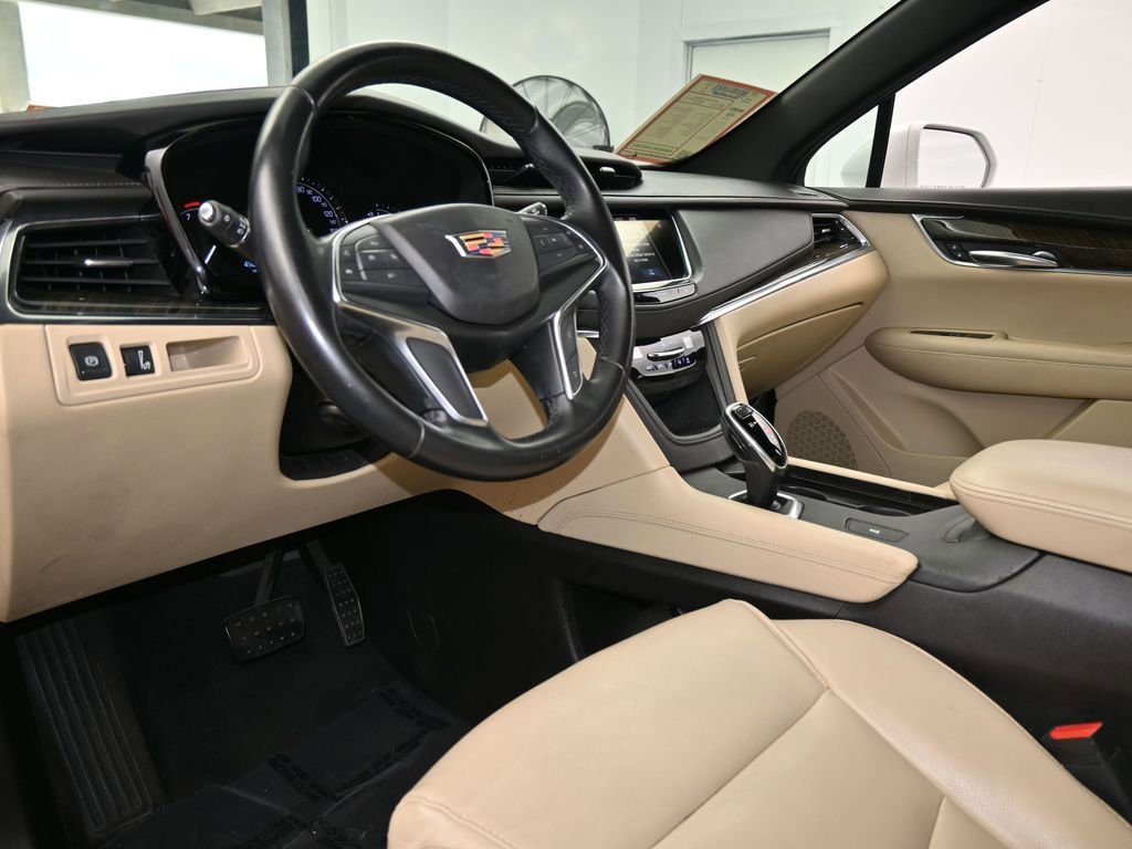 Used 2019 Cadillac XT5 FWD image 13