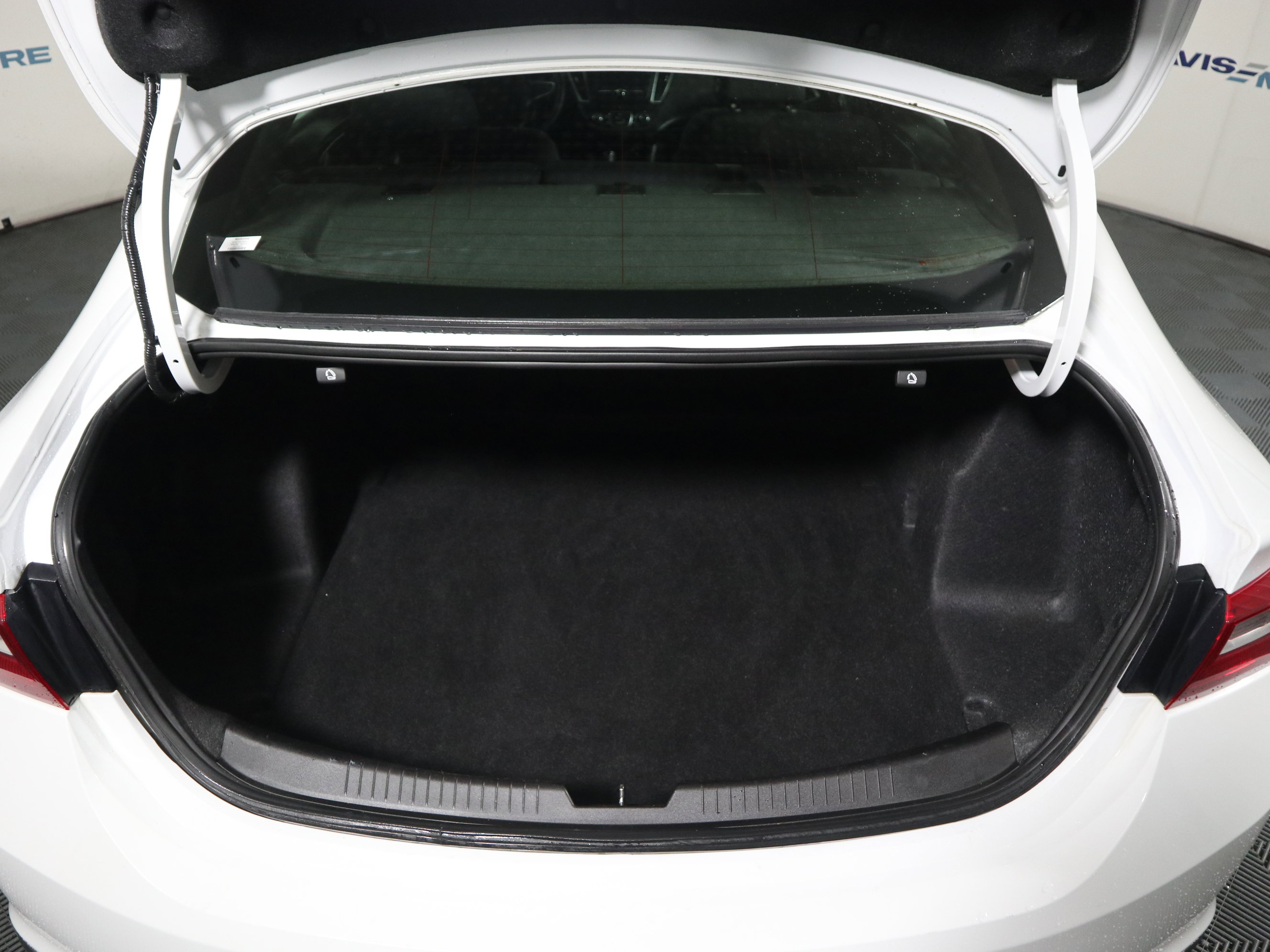 Used 2018 Chevrolet Malibu LS FWD image 8