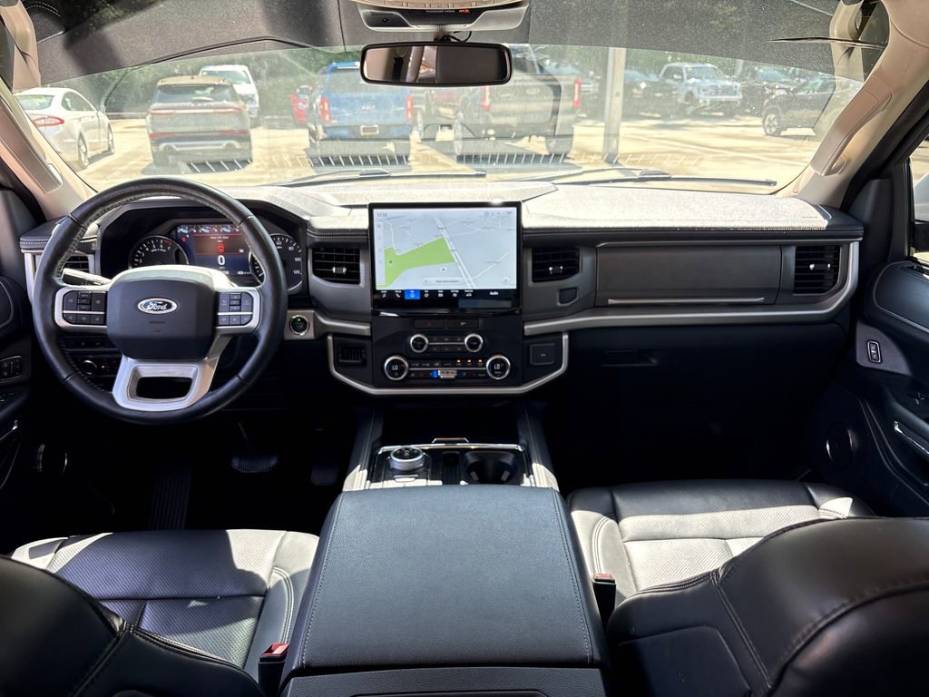 Used 2023 Ford Expedition XLT RWD image 7