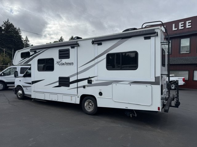Used 2019 Chevrolet Express 4500 w/ RV Package RWD image 2