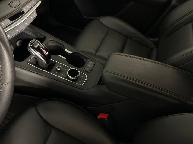 Used 2022 Cadillac XT4 Sport AWD/4WD image 13