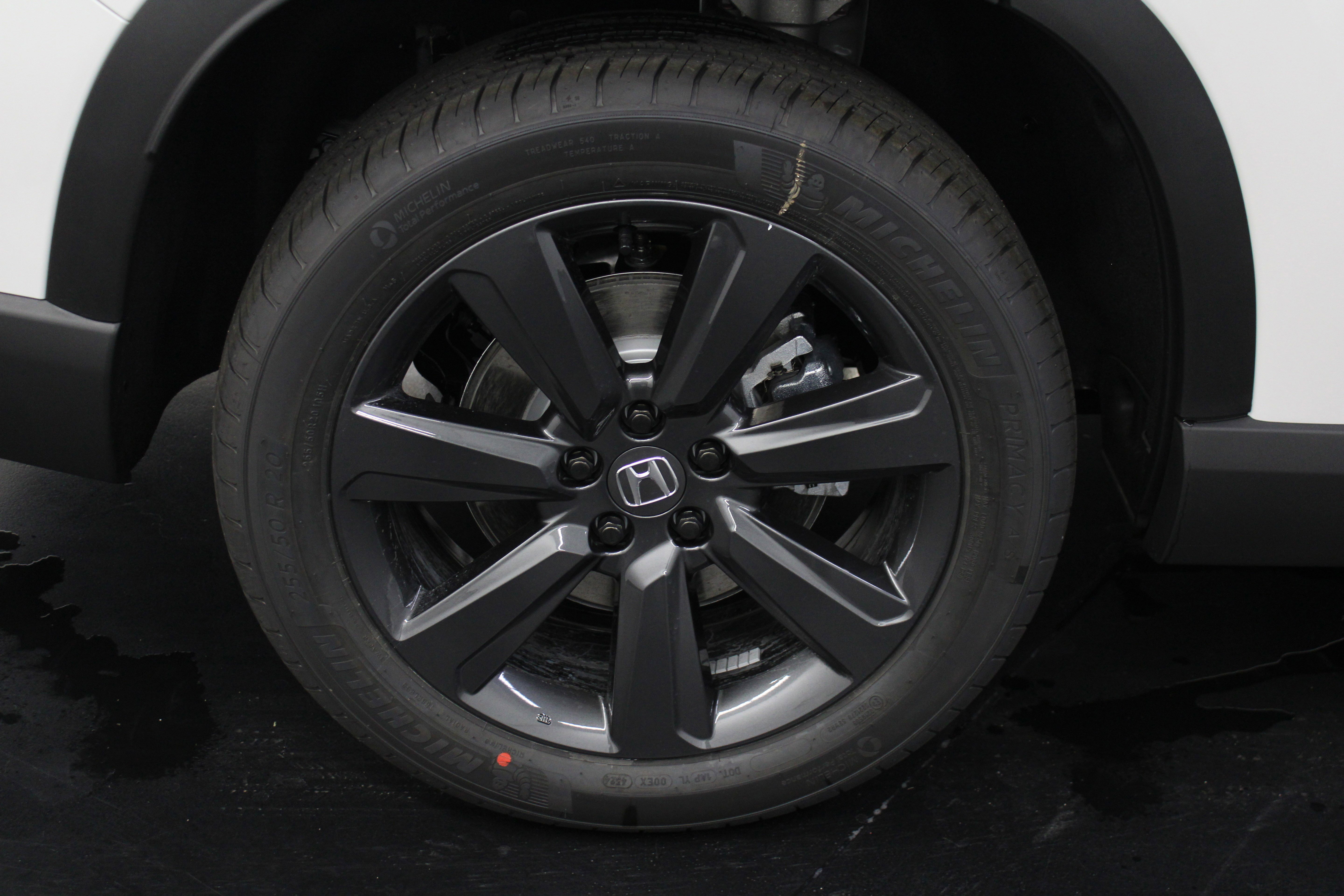 New 2025 Honda Pilot Sport image 35