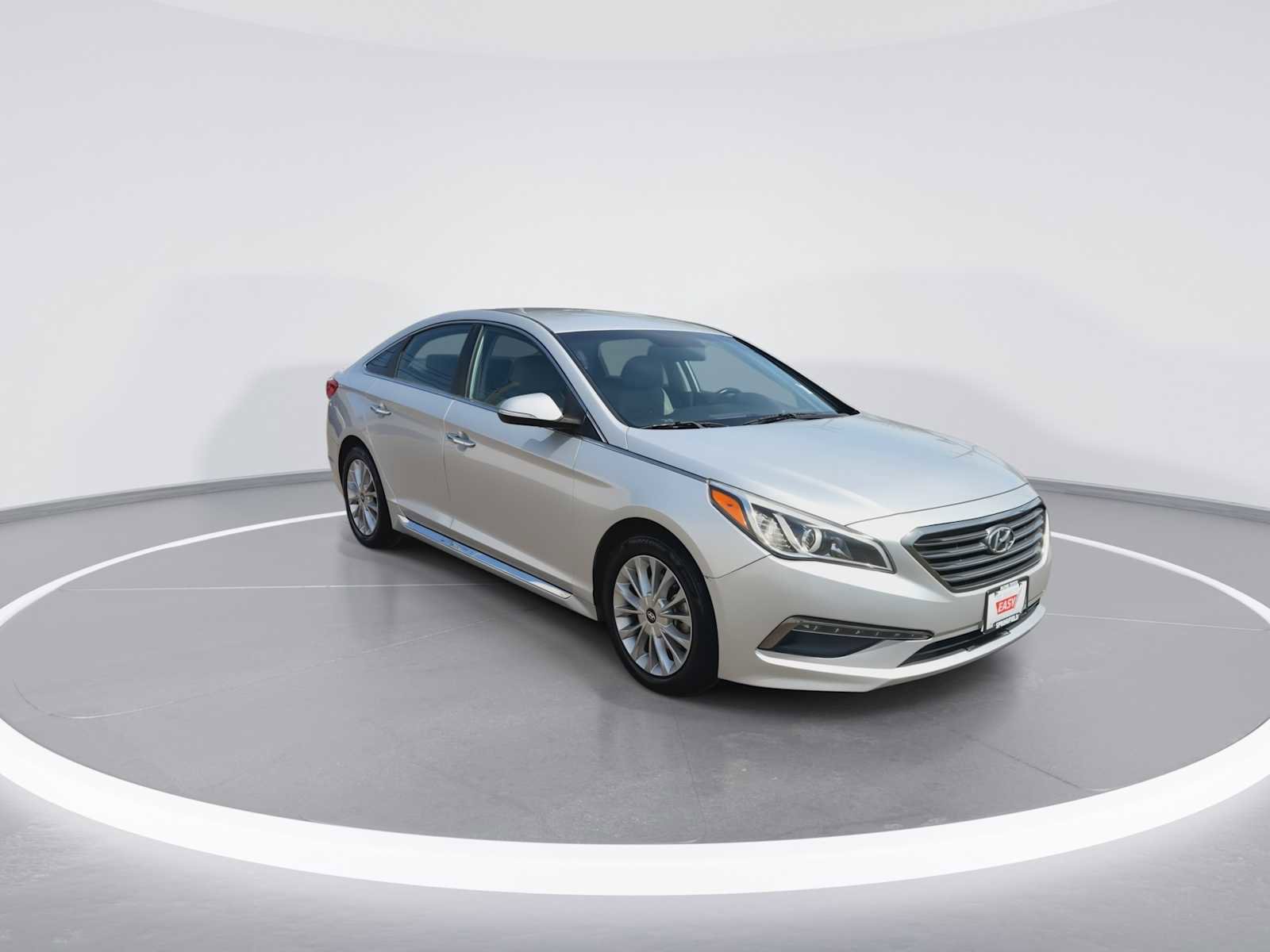 Used 2015 Hyundai Sonata Limited FWD image 2