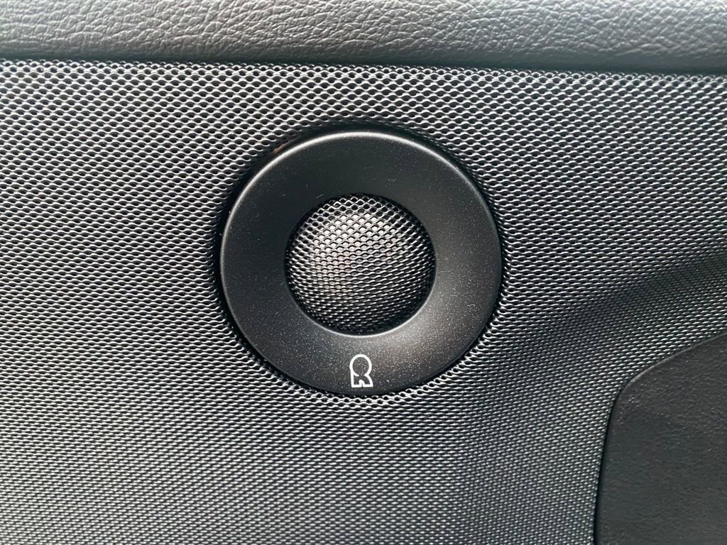 Used 2021 Lincoln Corsair Reserve image 14