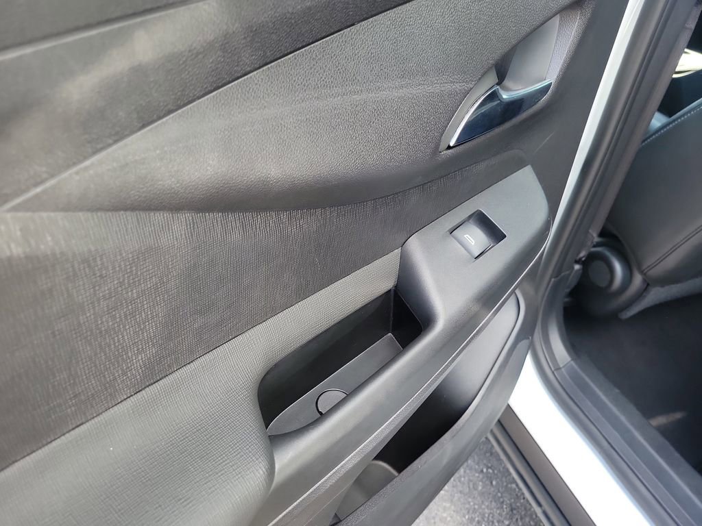 Certified 2025 Buick Envista Preferred FWD image 18