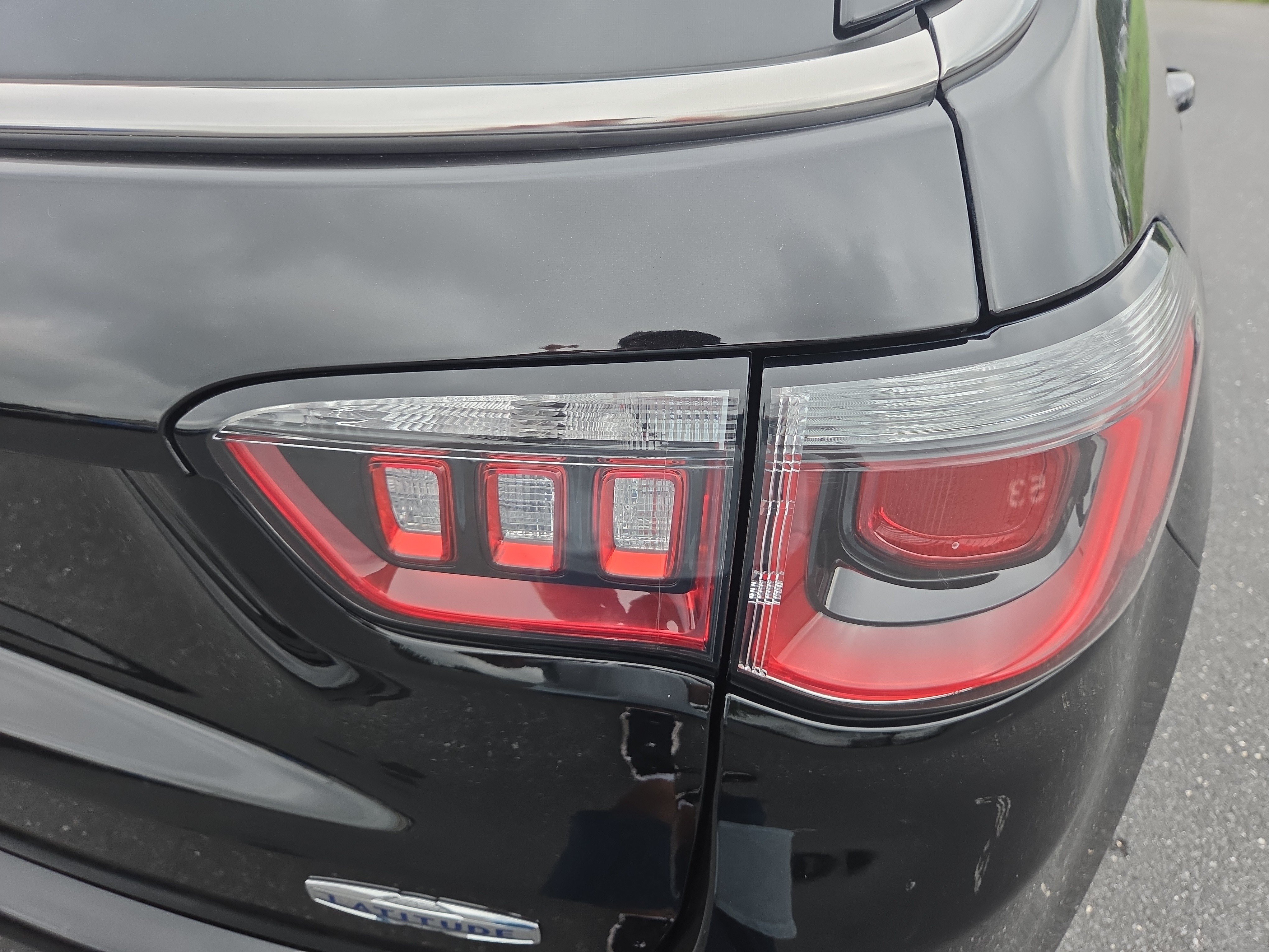 Used 2019 Jeep Compass Latitude w/ Cold Weather Group AWD/4WD image 15
