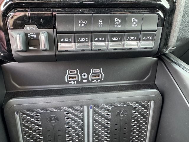 New 2026 RAM 2500 Laramie w/ Night Edition AWD/4WD image 46
