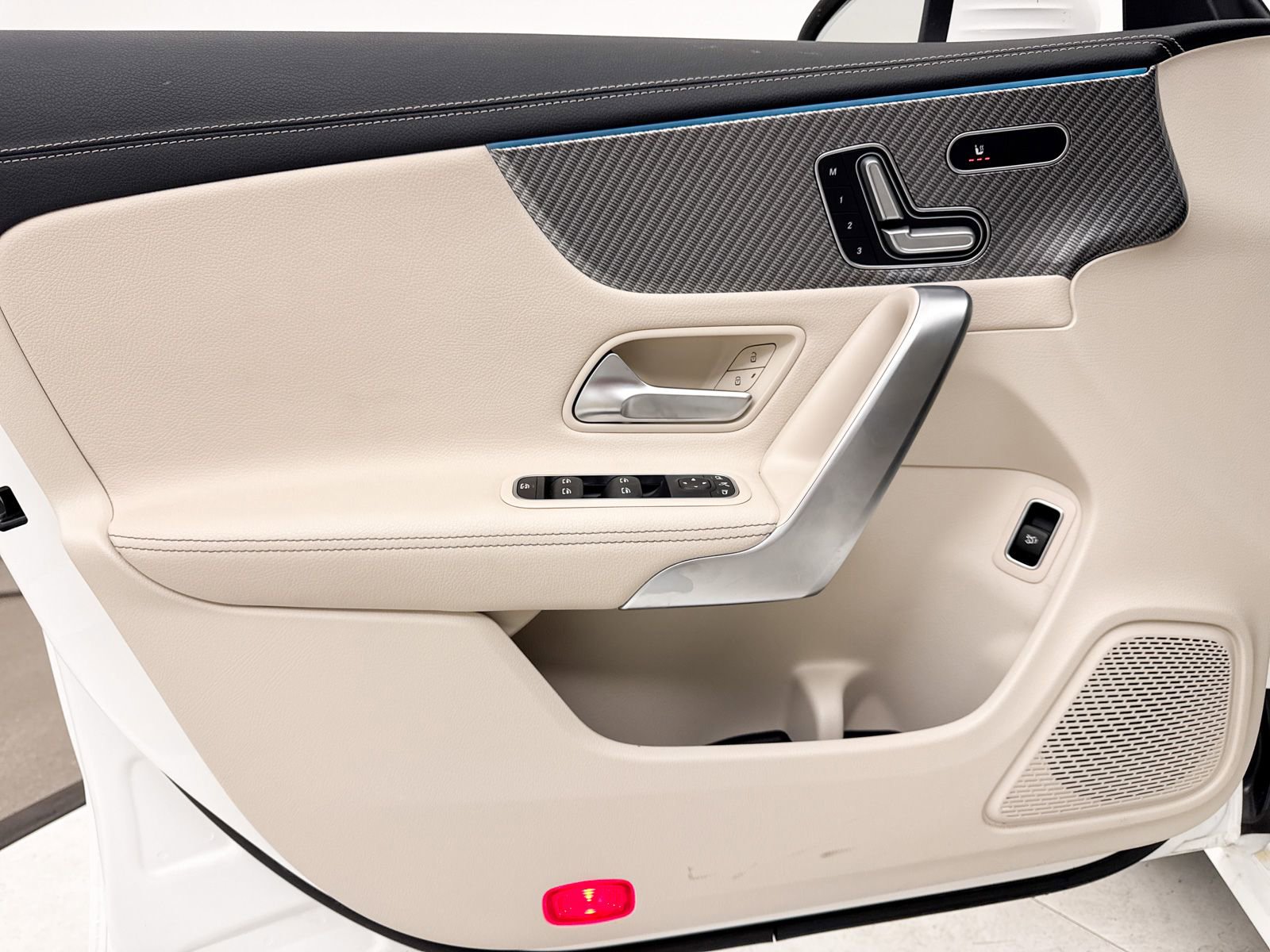 Used 2024 Mercedes-Benz CLA 250 4MATIC image 27