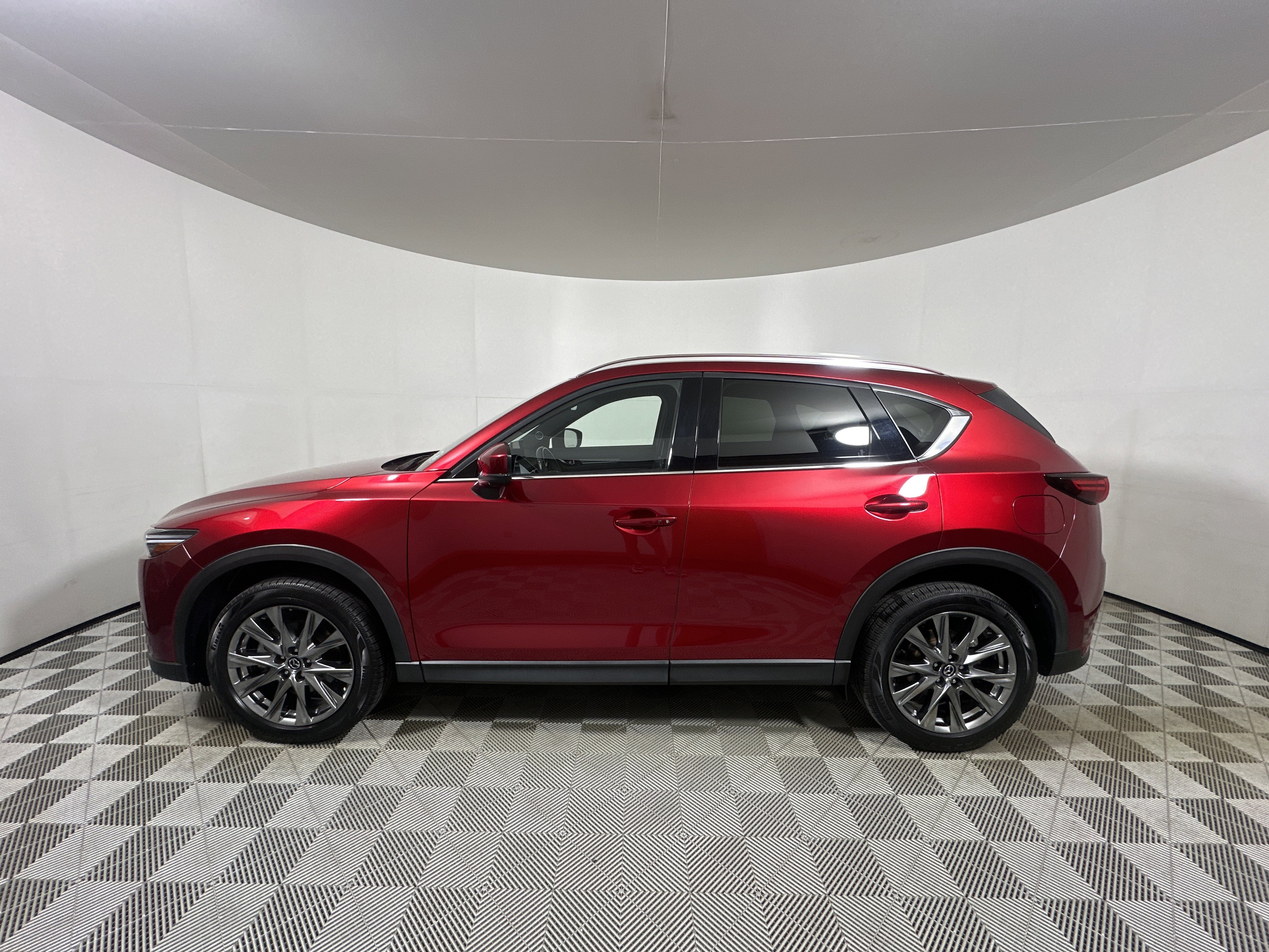 Used 2021 MAZDA CX-5 Signature image 4