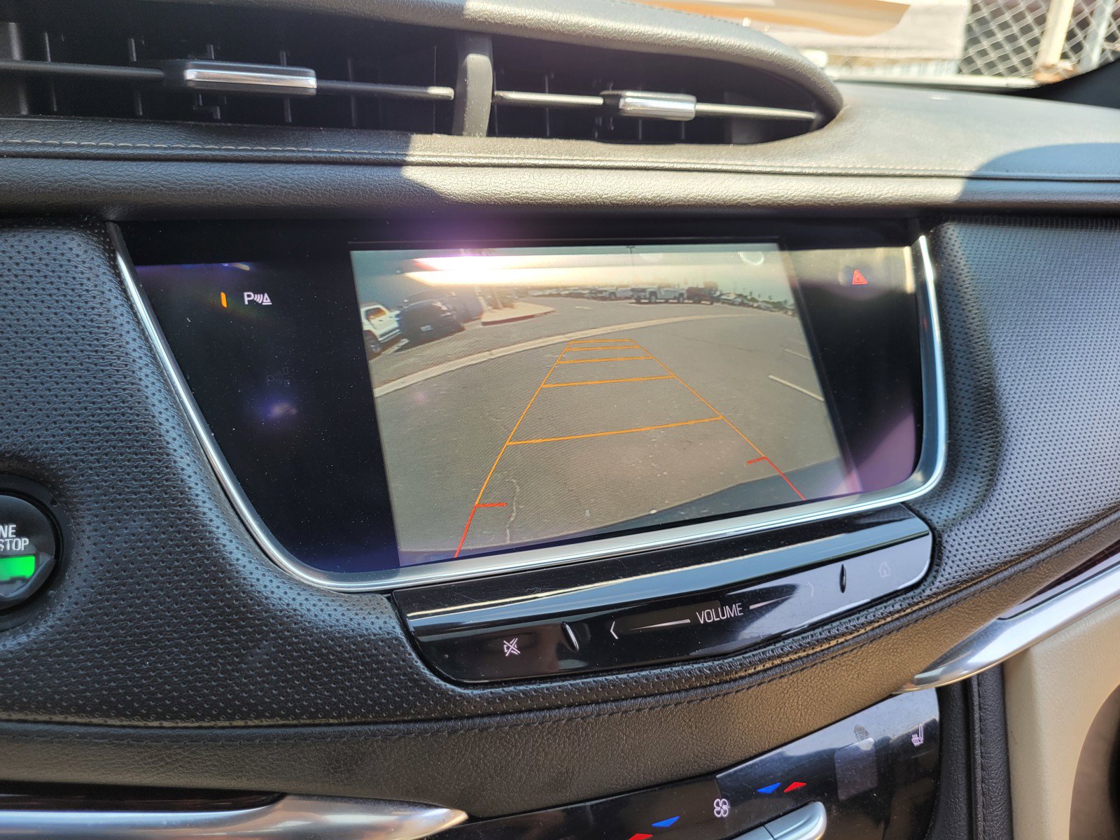Used 2017 Cadillac XT5 Luxury w/ Driver Awareness Package FWD image 18