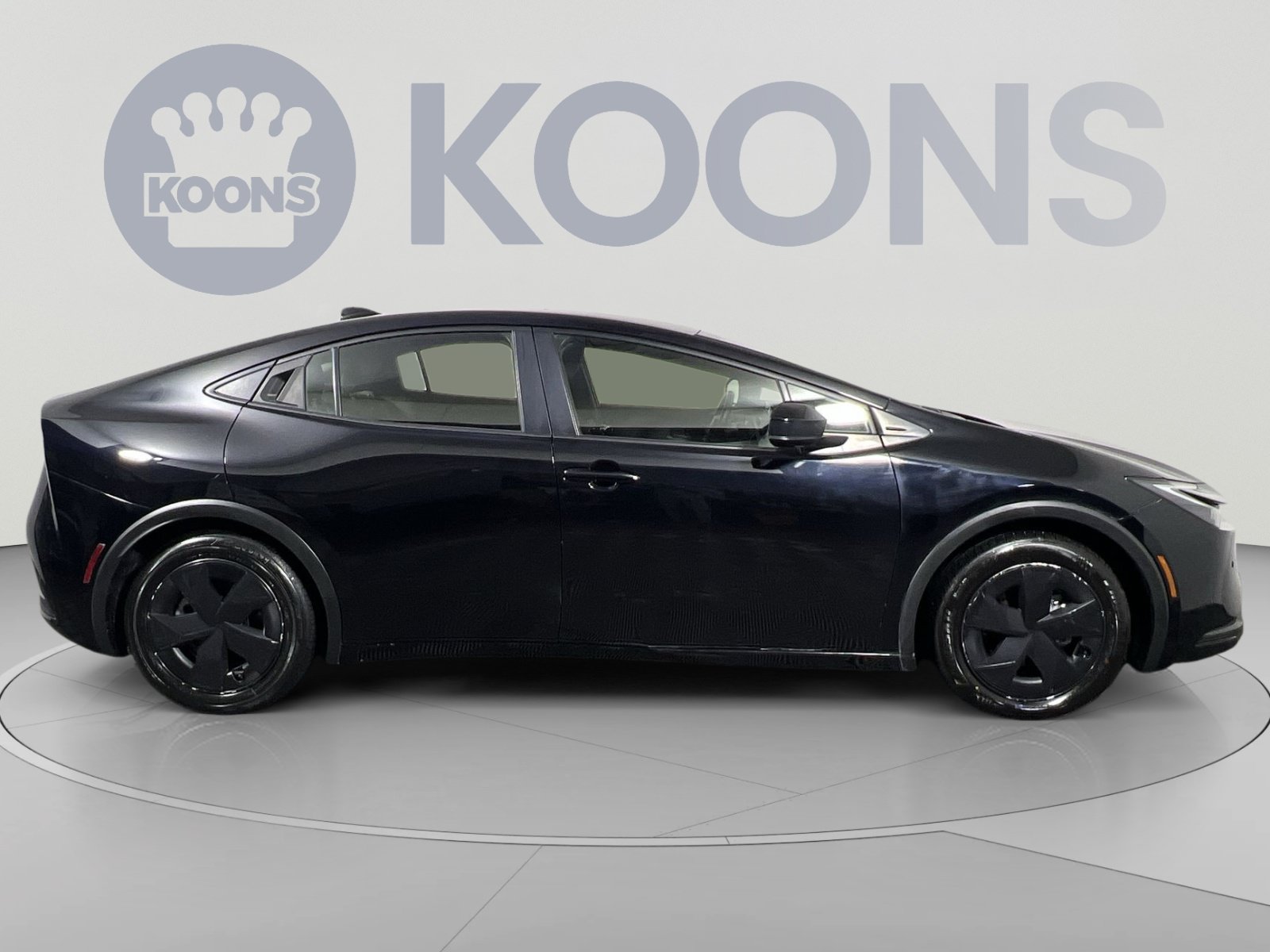 Used 2025 Toyota Prius LE FWD image 8