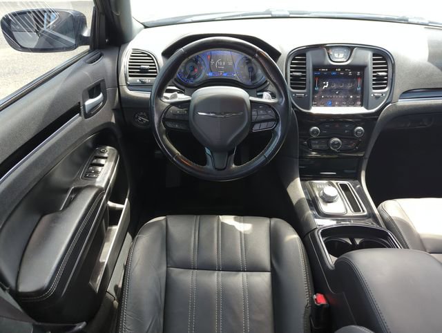 Used 2019 Chrysler 300 S RWD image 13