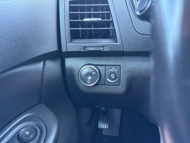 Used 2012 Chevrolet Traverse LT FWD image 23