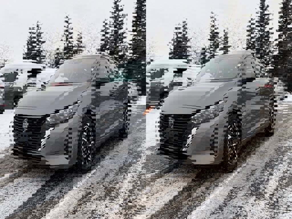 Used 2024 Nissan Sentra SV image 3