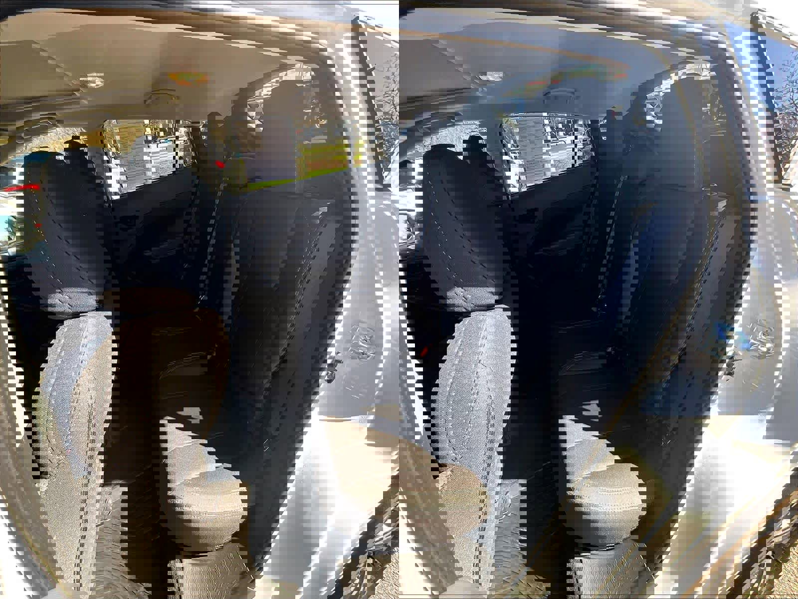 Used 2025 Subaru Crosstrek 2.0i Premium image 15