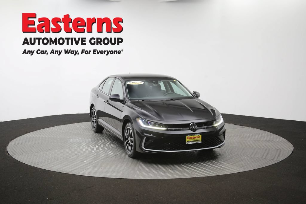 Used 2025 Volkswagen Jetta SE FWD image 51