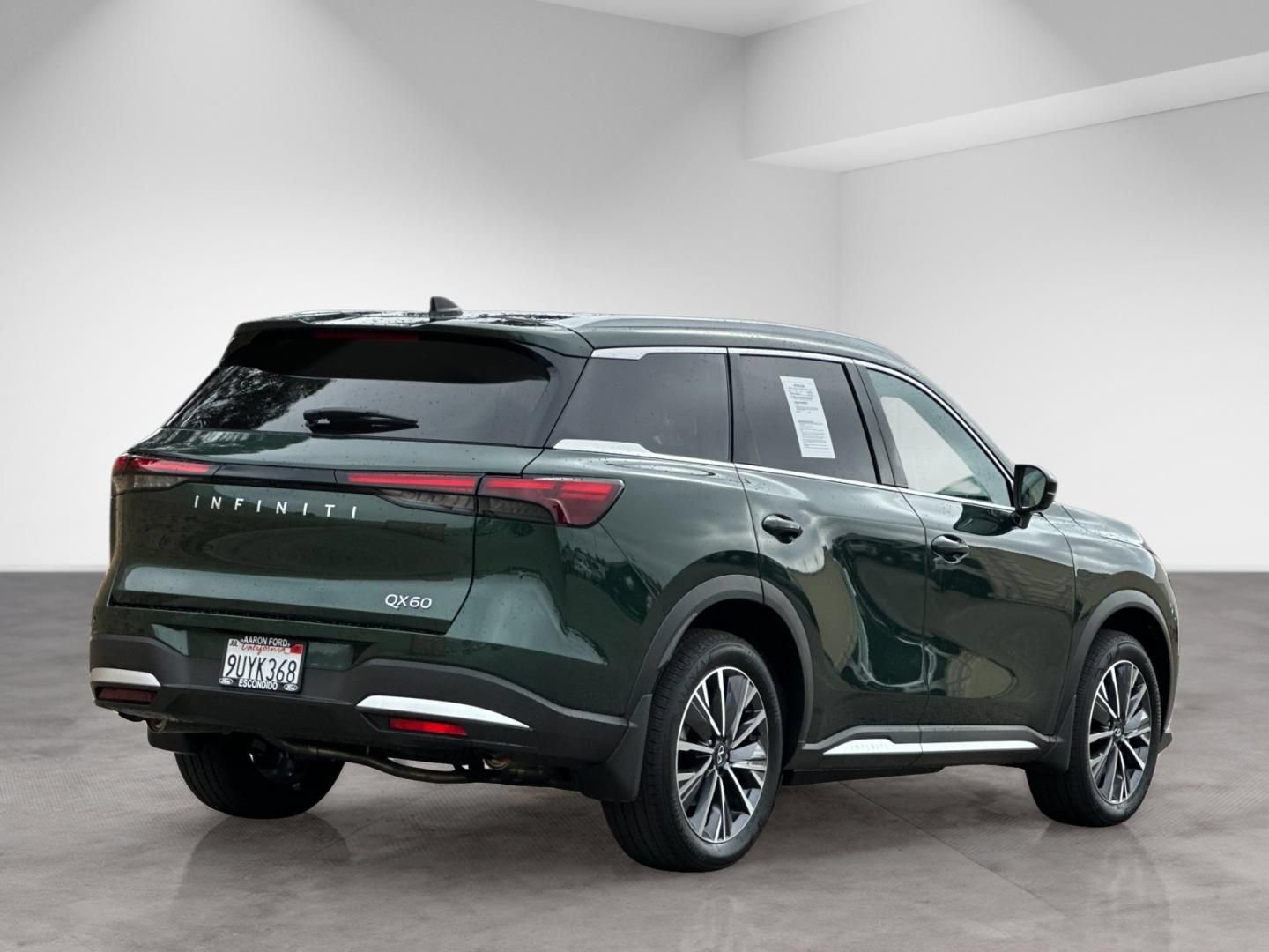 Used 2026 INFINITI QX60 Luxe w/ Cargo Package FWD image 7