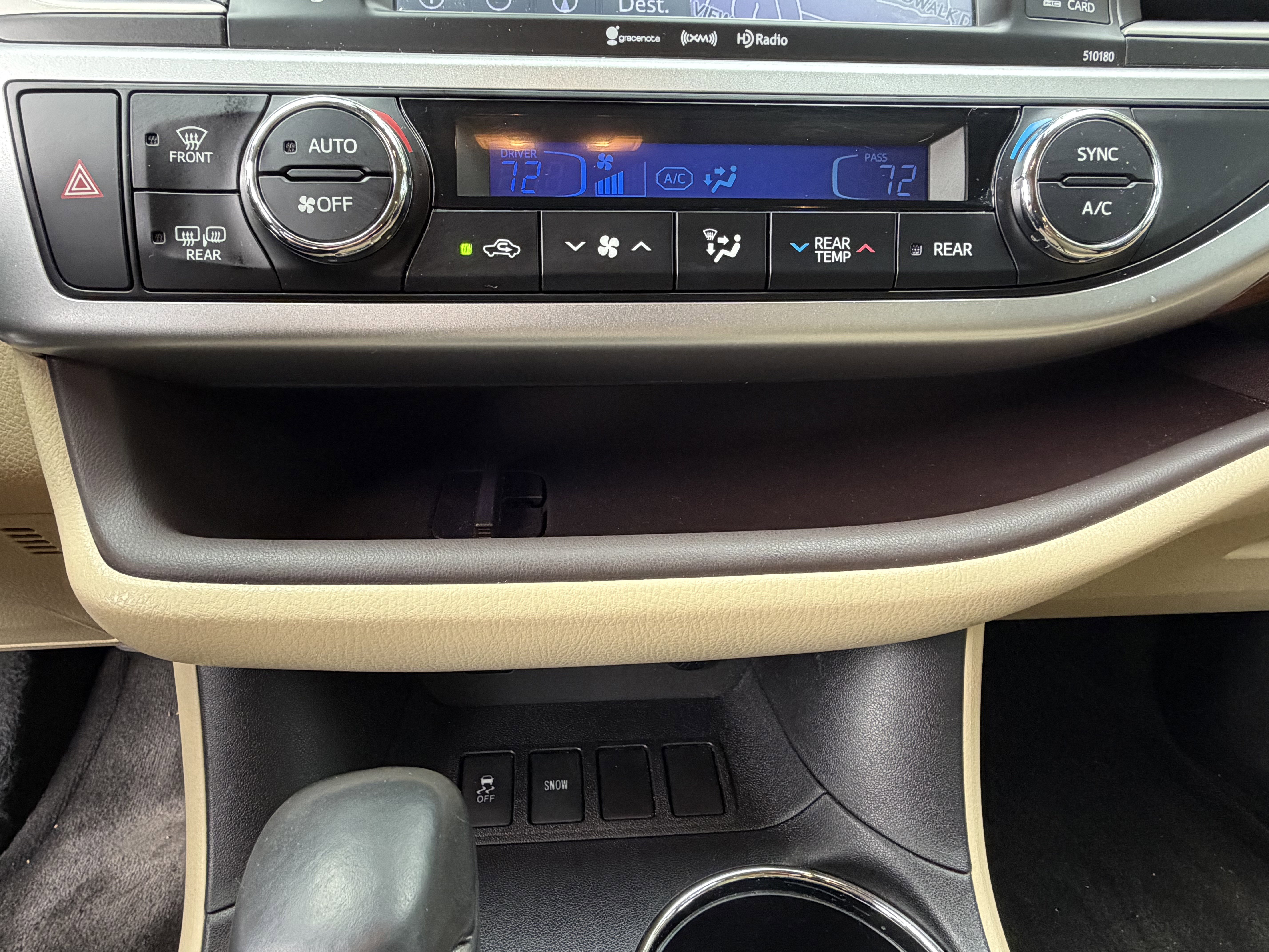 Used 2017 Toyota Highlander Limited Platinum FWD image 27