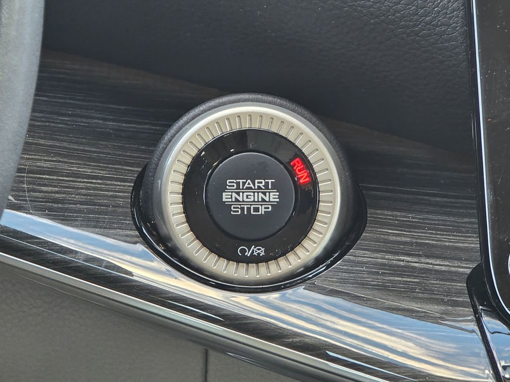 Used 2022 Jeep Wagoneer Series II AWD/4WD image 38