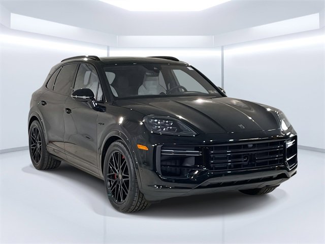 New 2026 Porsche Cayenne Turbo image 9