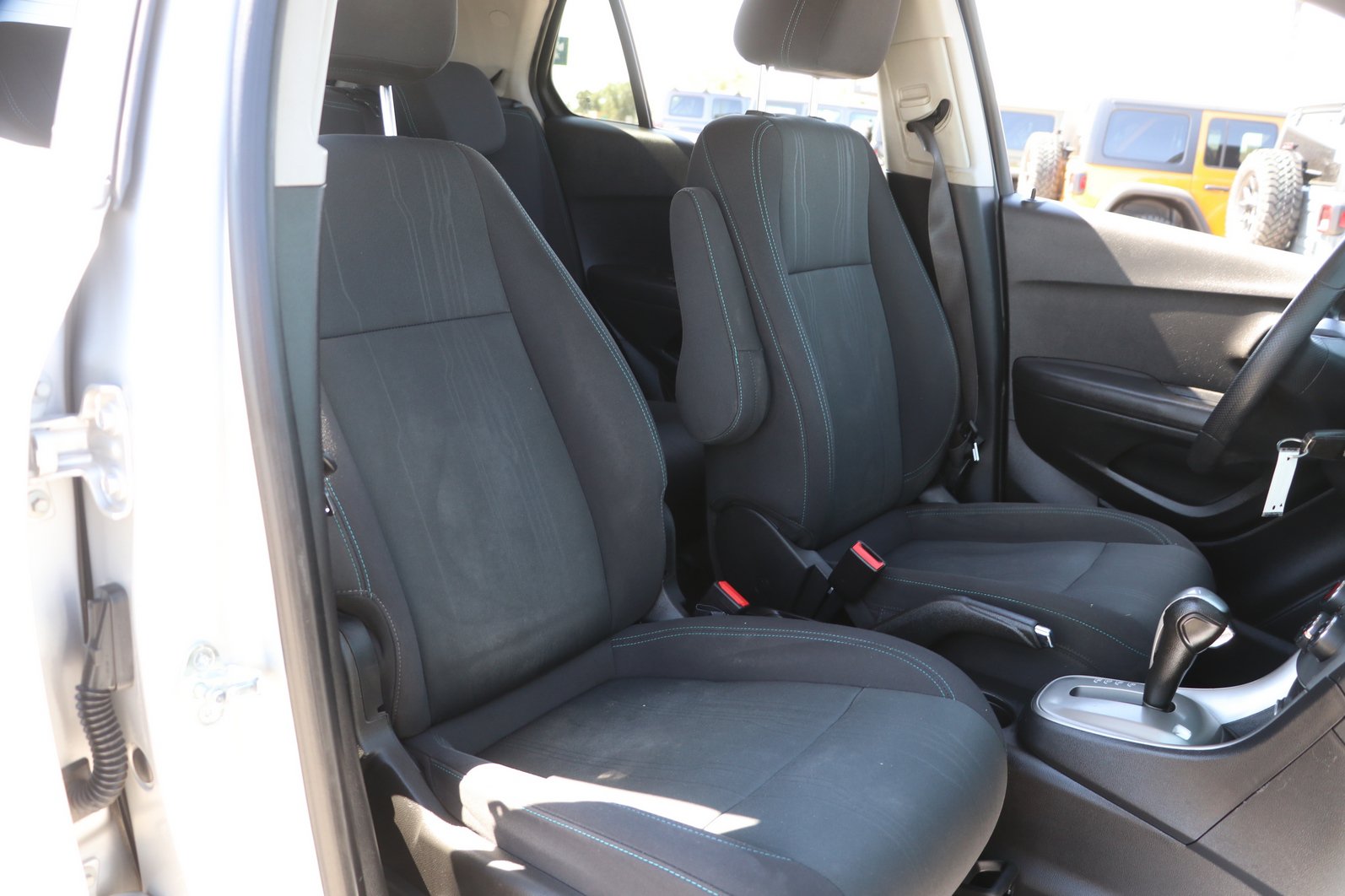 Used 2016 Chevrolet Trax LT w/ LPO, Cargo Package FWD image 31