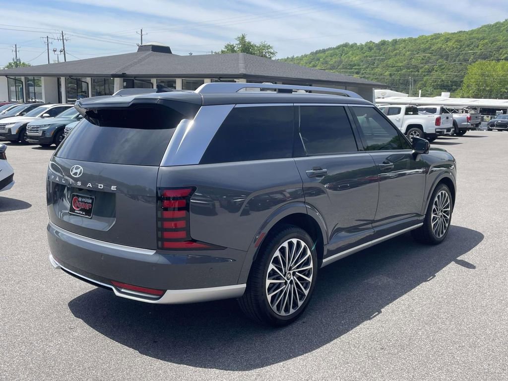 Used 2026 Hyundai Palisade Calligraphy FWD image 4