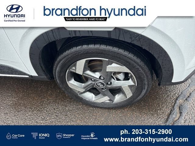 Certified 2025 Hyundai Venue Limited FWD image 33