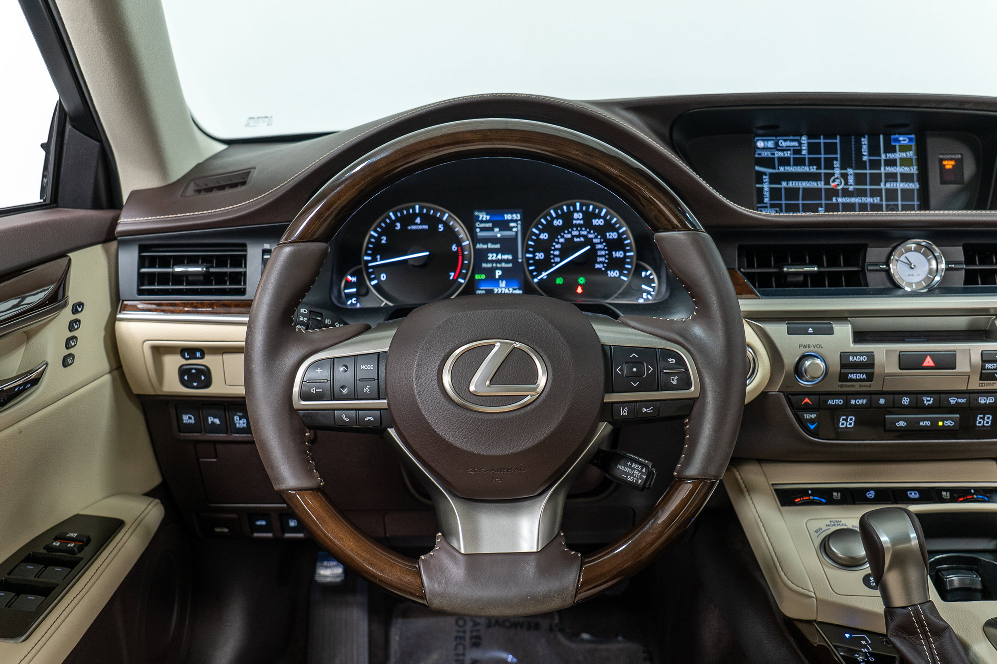Used 2016 Lexus ES 350 w/ Luxury Package w/Wood Trim image 17