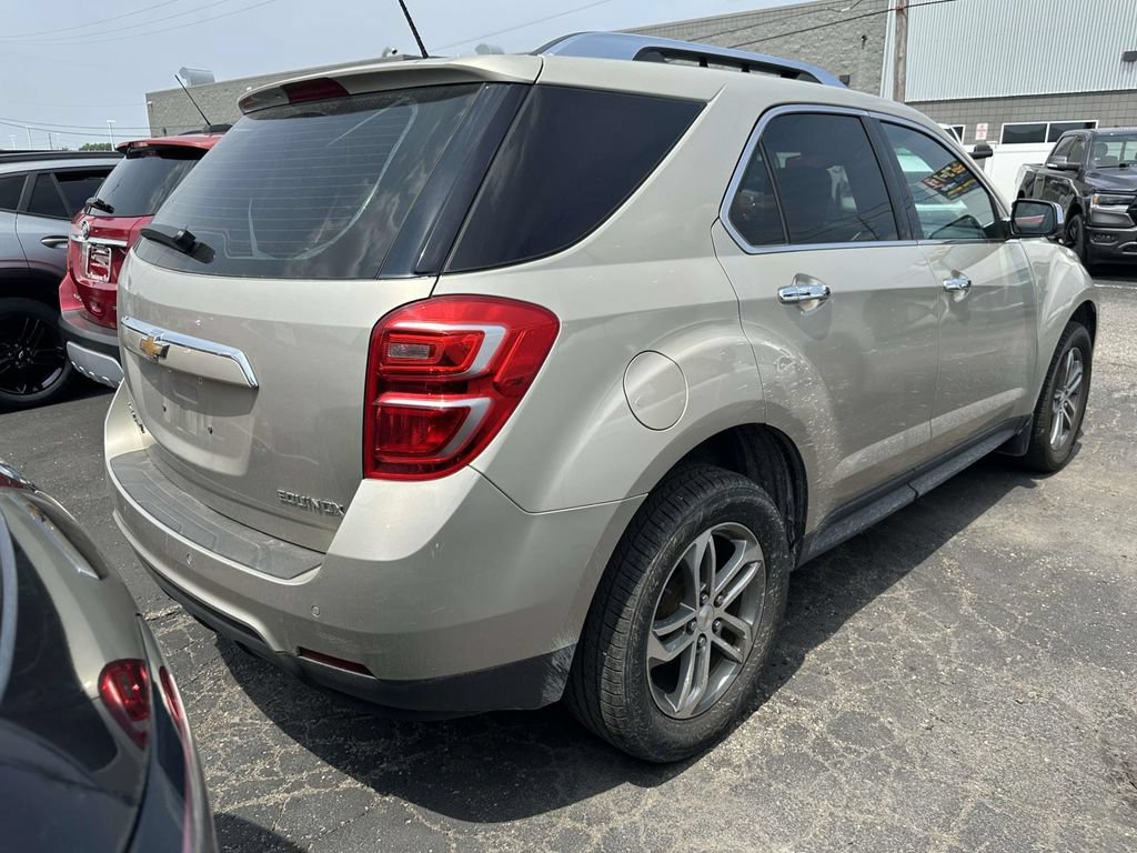 Used 2016 Chevrolet Equinox LTZ w/ Enhanced Convenience Package FWD image 2